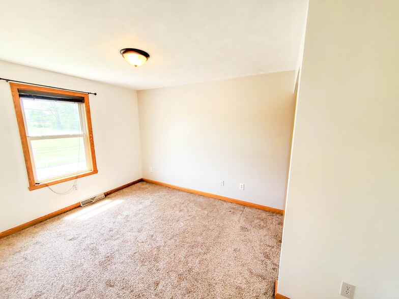 Building Photo - 3543 Zimmerman Rd