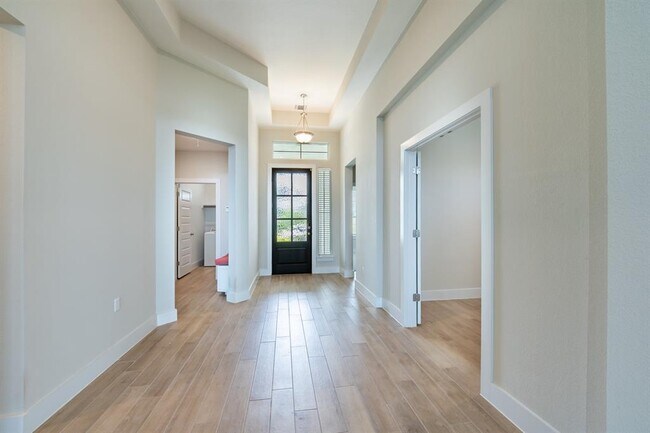 Building Photo - 1012 Heartleaf Dr