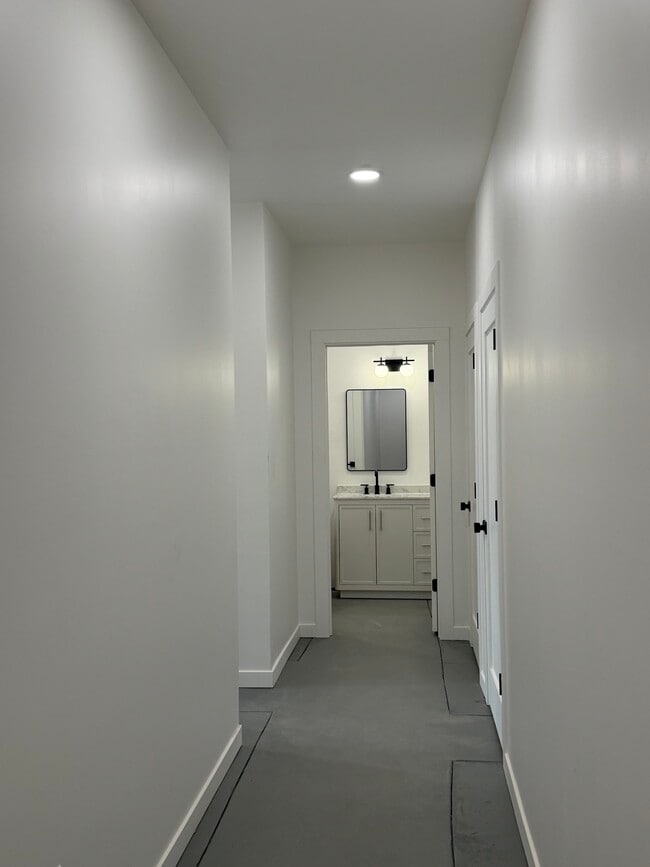 Building Photo - The Warehouse At Calhoun - RESIDENTIAL