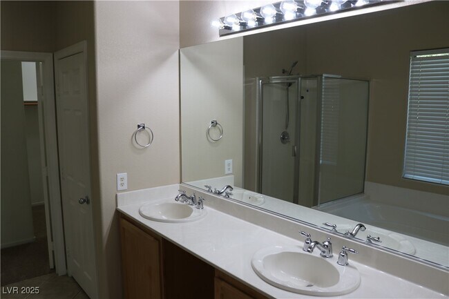 Building Photo - 3764 Bowers Hollow Ave
