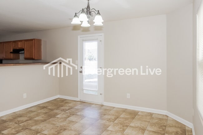 Building Photo - 157 Cloverbrook Dr