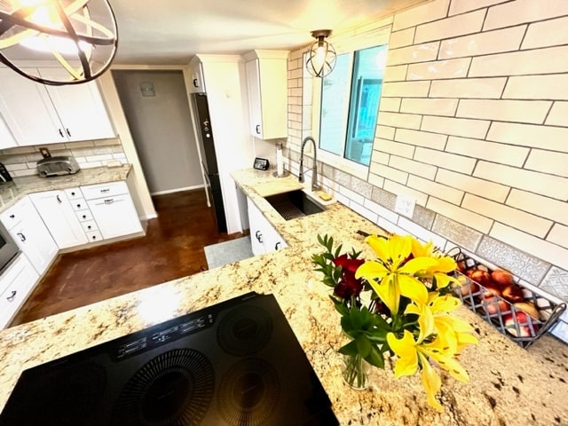 Kitchen - 1247 W Devonshire St