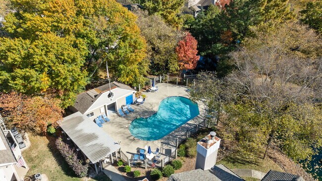 Building Photo - 2505 Stockbridge Dr