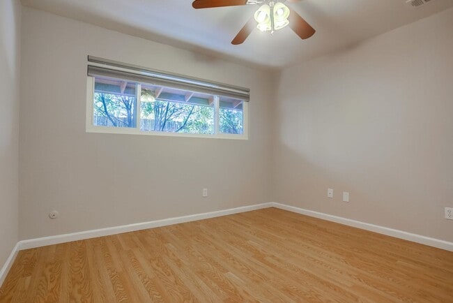 Building Photo - Single Story Duplex with Two Private Residences