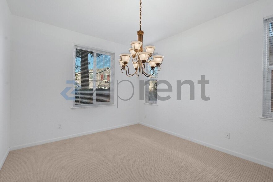 Building Photo - 6704 Camacha Way