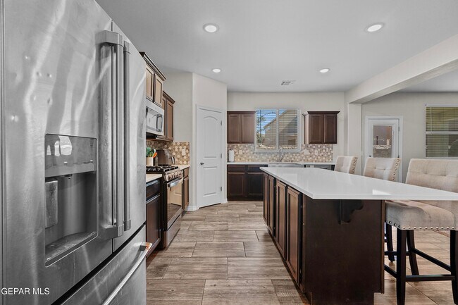 Building Photo - 4524 McBee Ct