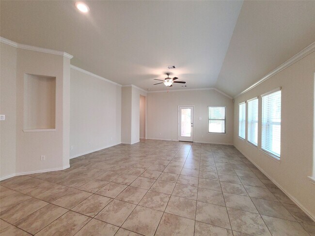 Building Photo - 412 Auburn Pines Dr