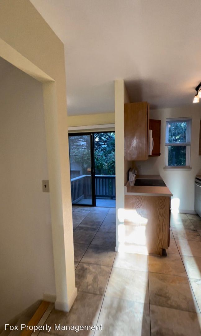 Building Photo - 3 br, 3 bath House - 1504 Pine Street Unit C