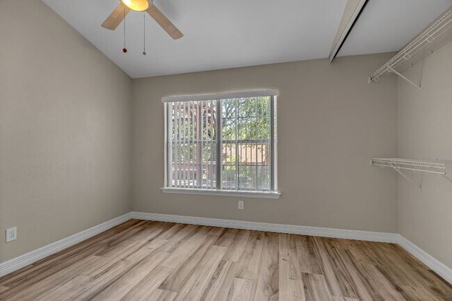 Building Photo - "Luxurious 3-Bedroom, 2 Bath Home in Prime...