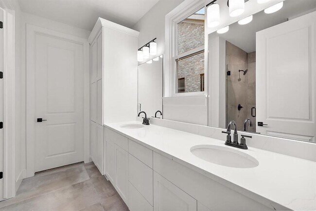 Building Photo - 5968 Willow Grove