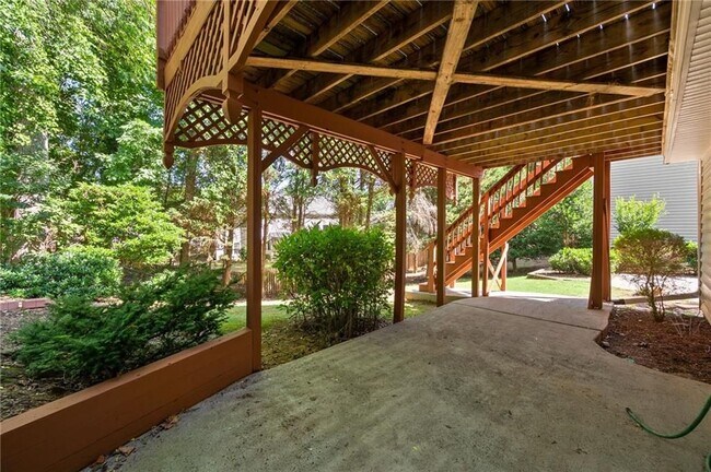 Building Photo - 10950 Kimball Crest Dr