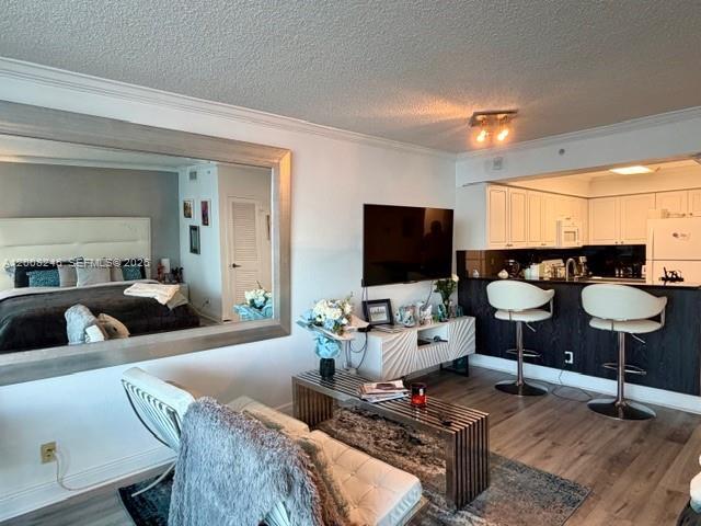 Building Photo - 2501 S Ocean Dr