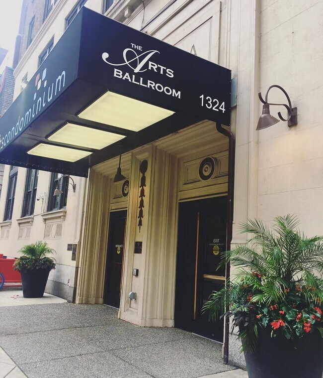 Building Photo - Arts Condominium [1324]