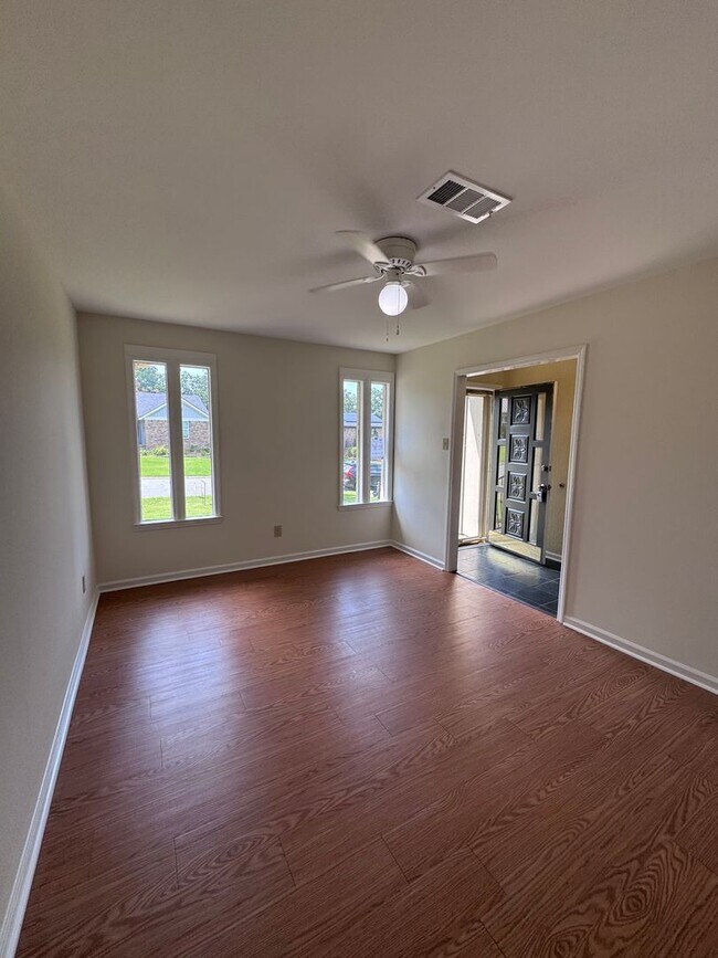 Building Photo - 1115 Briar Creek Rd