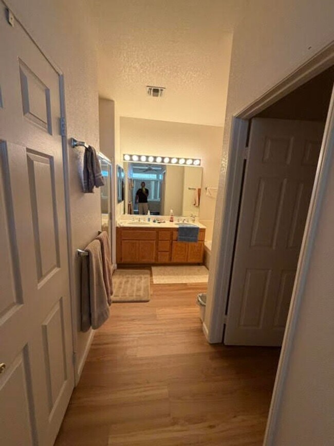 Building Photo - 2 bed 2 bath in Quail Ridge