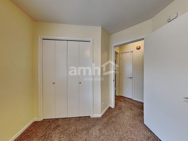 Building Photo - 351 Bailey Loop