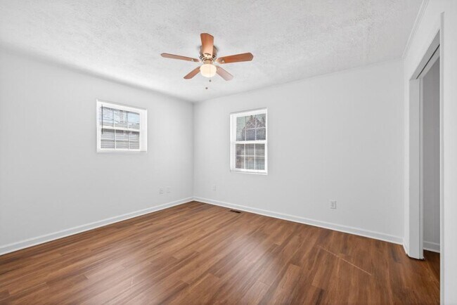 Building Photo - 5143 Ponderosa Farm Rd