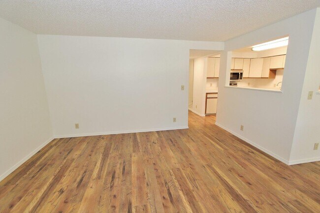 Building Photo - 3695 S Gekeler Ln
