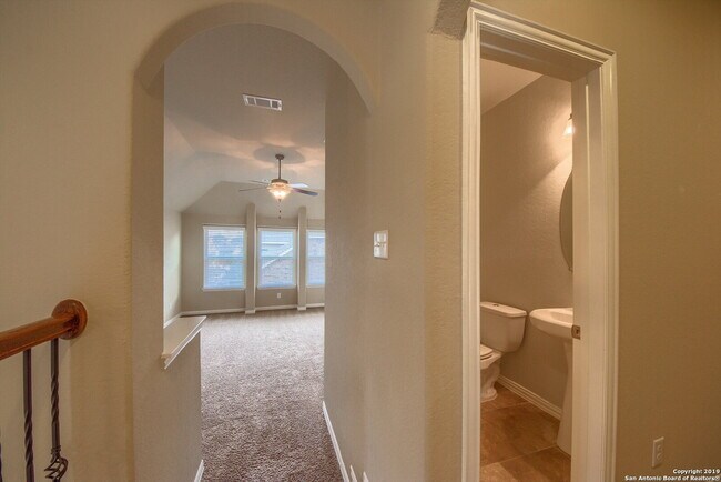 Building Photo - Gorgeous home in the elegant Stillwater Ranch Subdivision is available for immediate move-in.