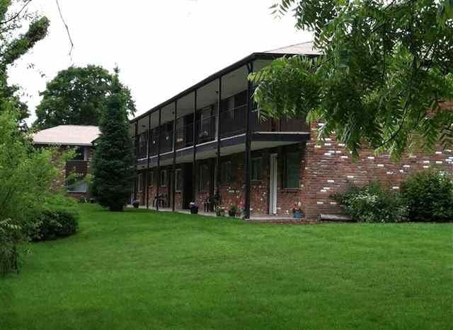 Building Photo - Walnut Court Apartments