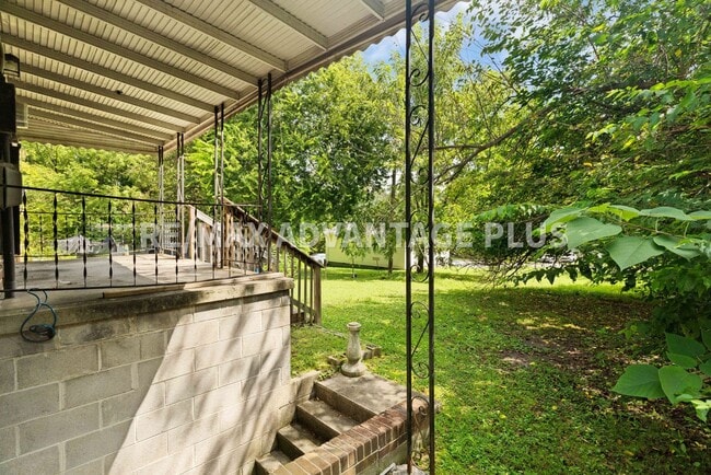 Building Photo - Apartment In Blackstone