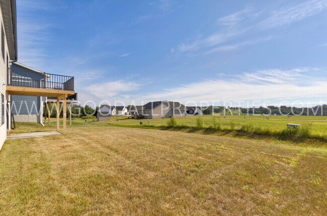 Building Photo - Stunning ranch-style home in Altoona featuring 4 bedrooms and 3 bathrooms, with a finished walk-o...