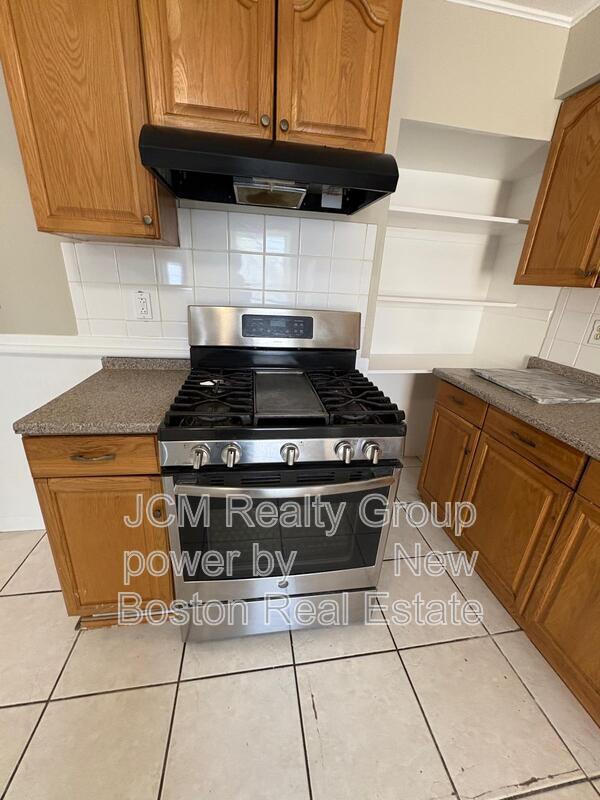 Building Photo - 40 Hurd St