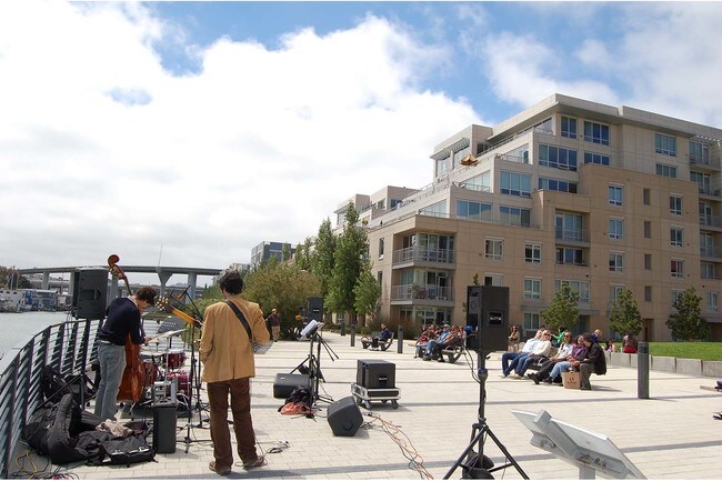 Building Photo - Luxury Condo at Park Terrace