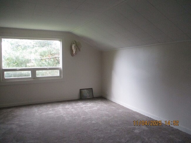 Building Photo - 2640 Queets Ave