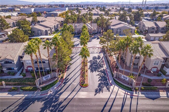 Building Photo - 5055 W Hacienda Ave