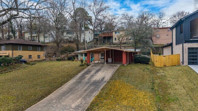 Building Photo - Furnished 3 Bedroom Lakewood Home with Lake View