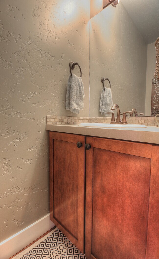 Building Photo - 1262 E Lone Shore Dr