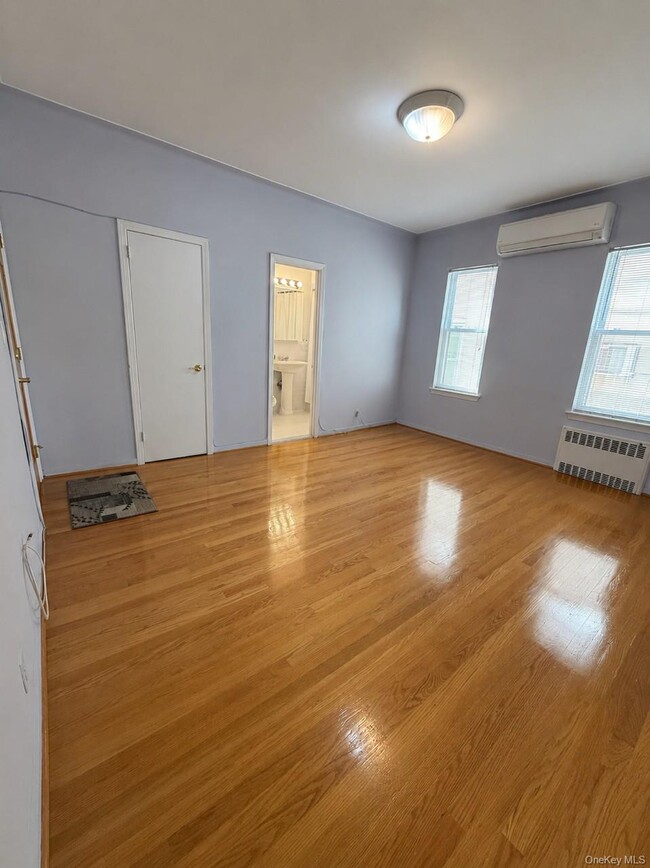 Building Photo - 1246 72nd St