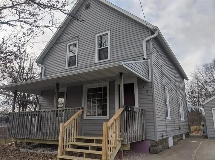 Primary Photo - 416 S Washington St