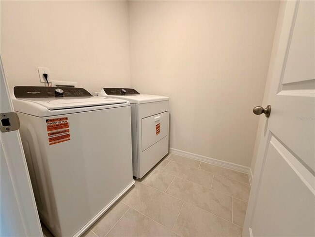 Building Photo - 709 Spartina St
