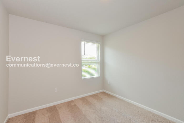 Building Photo - 13 Zebulon Pl