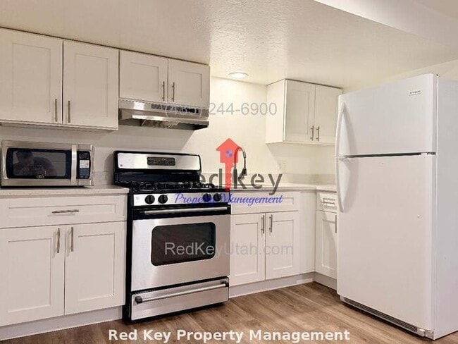 Building Photo - 3150 W Duplex