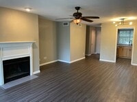 Building Photo - 2535 Wedglea Dr