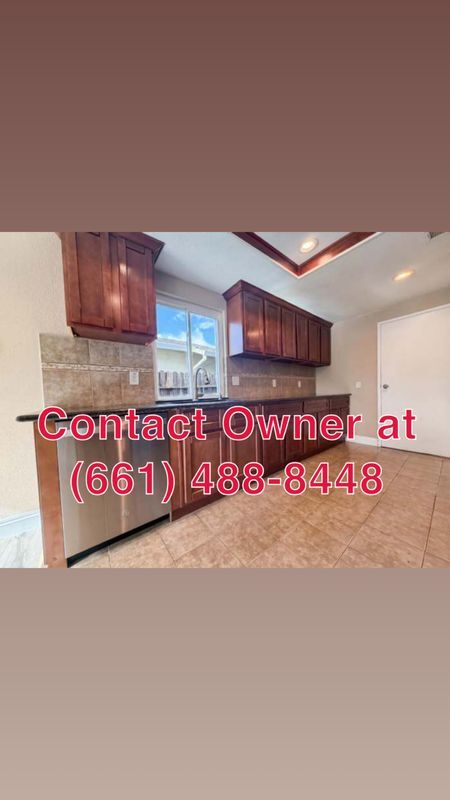 Building Photo - 8232 Moorhaven Way