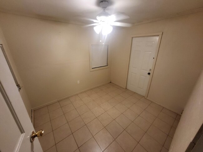Building Photo - 4925 Marc Dr