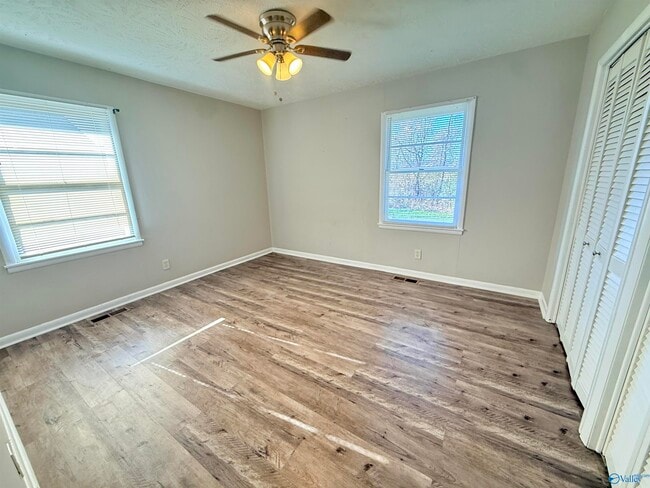 Building Photo - 1576 Hobbs Island Rd SE