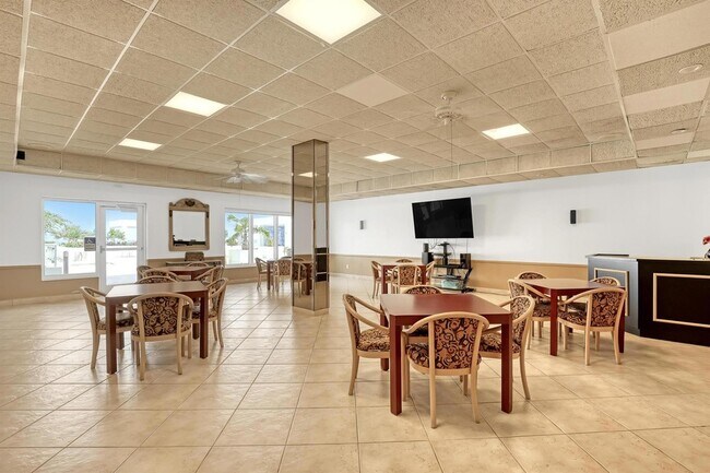 Building Photo - 3450 S Ocean Blvd