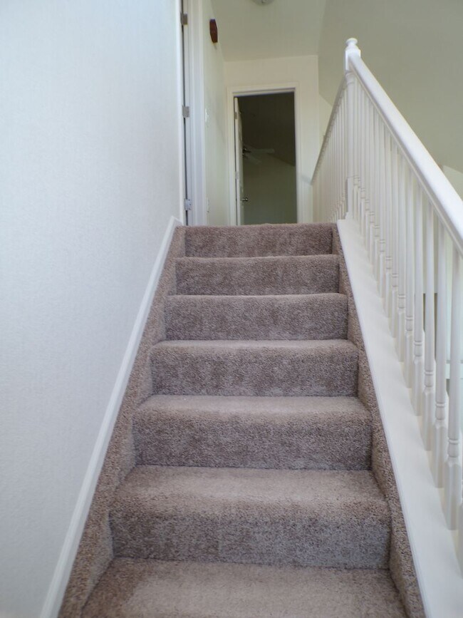 Building Photo - Spacious 2-Bed, 2.5-Bath Condo in Cherry C...