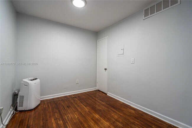 Building Photo - 7931 East Dr