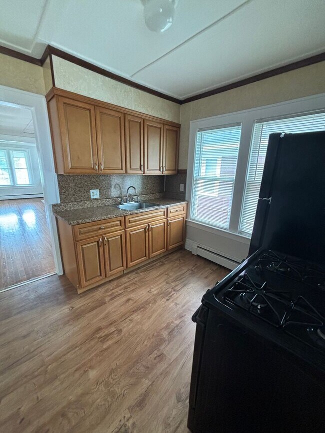 Building Photo - 128-130 Mildred Ave.