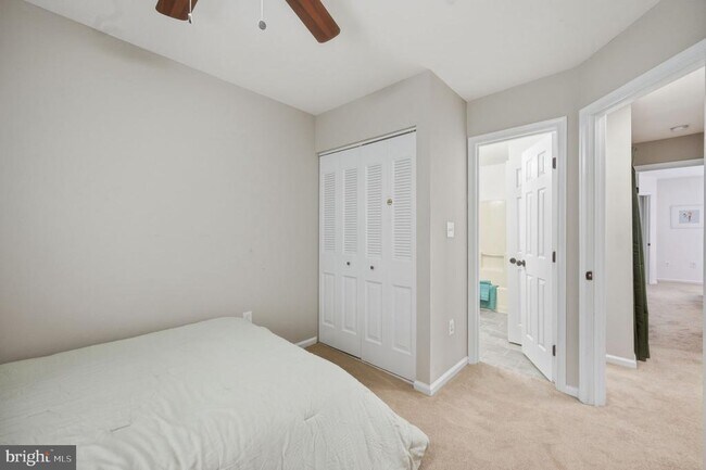 Building Photo - 11170 Hamlet Ct