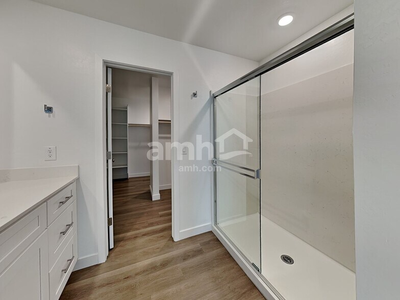 Building Photo - 13069 N Serenity Vly Dr