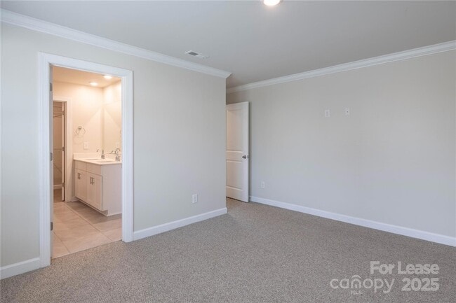 Building Photo - 2117 Morgan Hls Dr