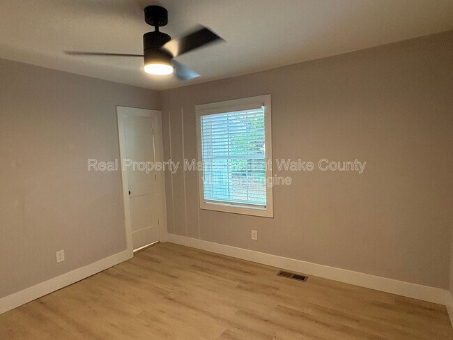 Building Photo - 117 Bertie Dr