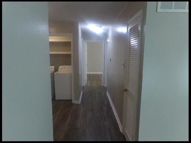 Building Photo - 1813 Sanford Dr